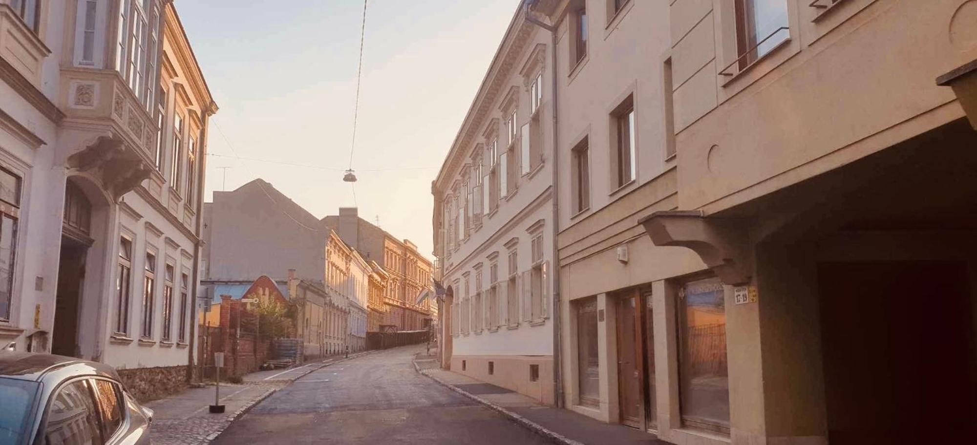 Central Pecs Bea&Tom Pécs Exterior foto